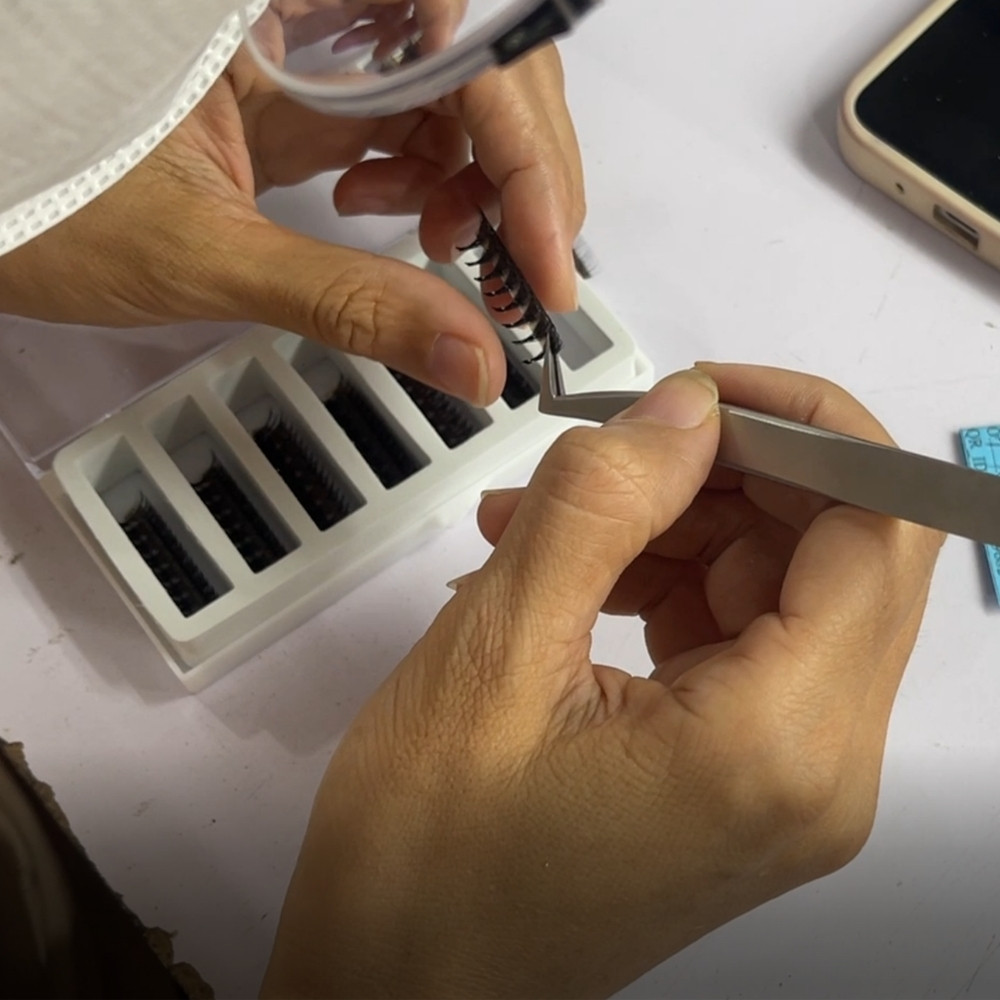 Every lash product undergoes strict quality checks before packaging and shipment.